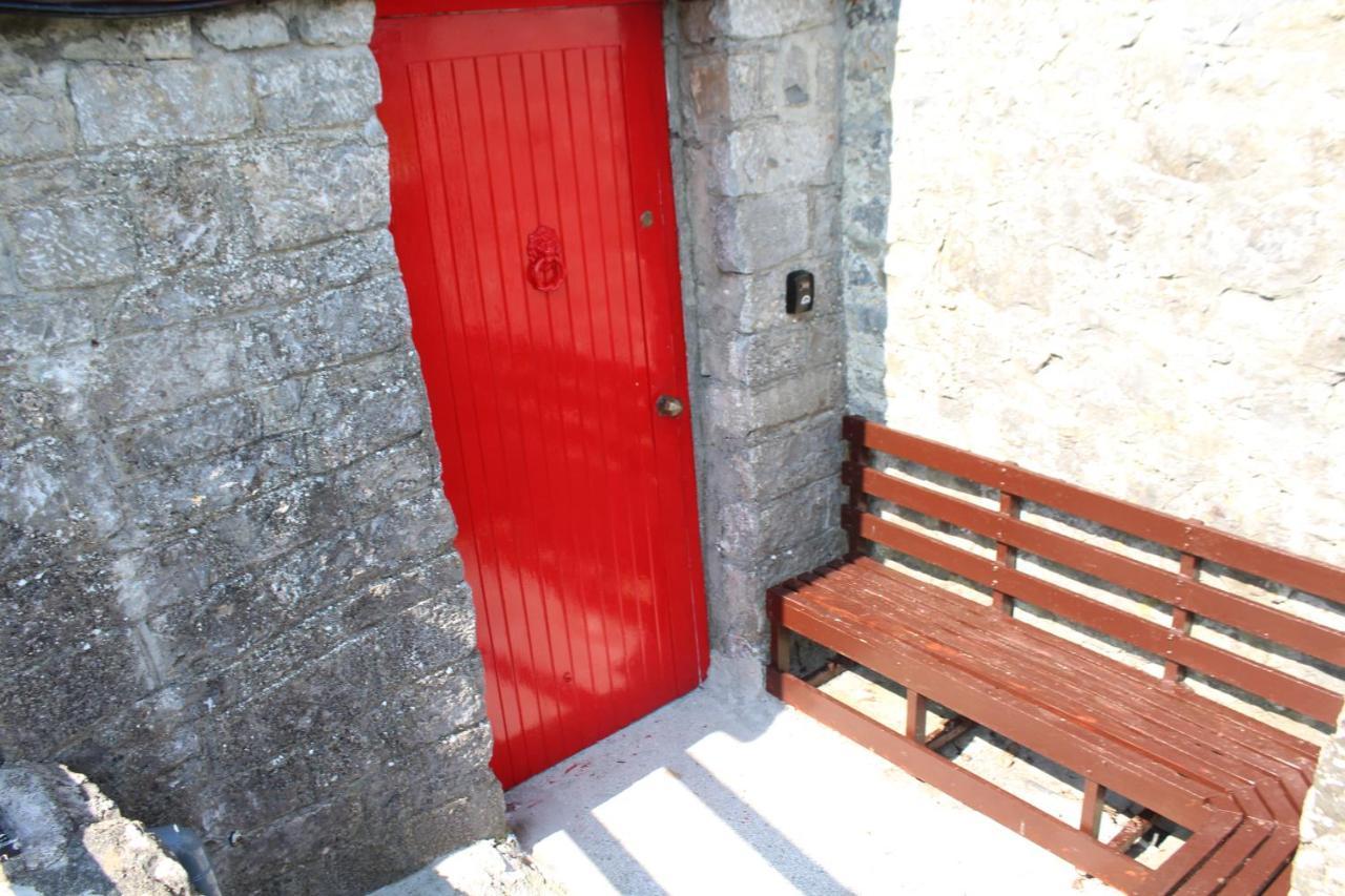 1844 Seascape Cottage Is Located On The Wild Atlantic Way Fanore ภายนอก รูปภาพ