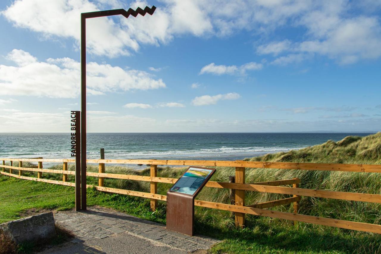 1844 Seascape Cottage Is Located On The Wild Atlantic Way Fanore ภายนอก รูปภาพ